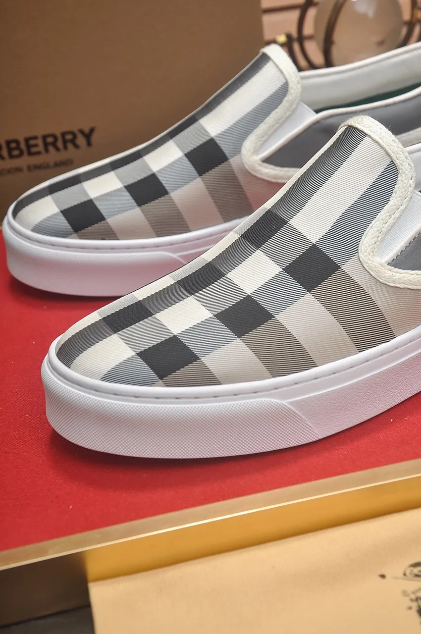 Men's shoes 💰400💶【Burberry】Classic low-top sneakers｜Imported cowhide with classic plaid fabric｜Sheepskin lining｜Original outsole｜Fine workmanship and comfortable to wear Size: 38-44 (customized at 45)